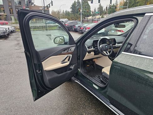 Used 2023 BMW X1 xDrive28i w/ Premium Package image 19