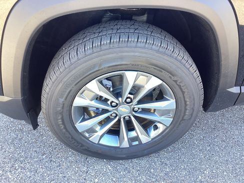 New 2026 Chevrolet Equinox LT w/ Convenience Package II image 10