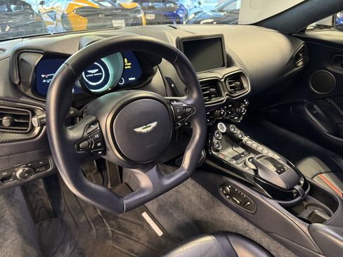 Used 2020 Aston Martin V8 Vantage Coupe image 9