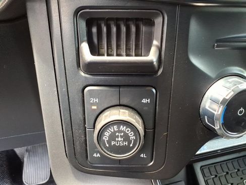 Used 2024 Ford F150 Lariat w/ Equipment Group 502A High AWD/4WD image 30