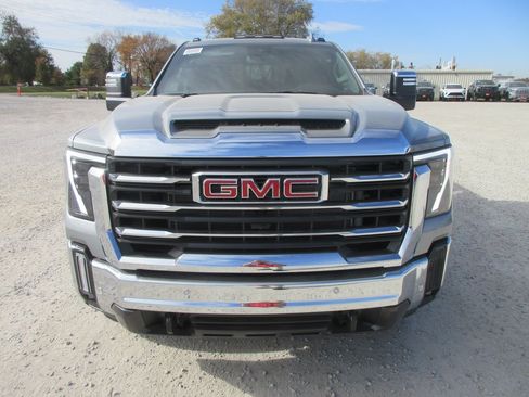 New 2026 GMC Sierra 3500 SLT w/ SLT Premium Package image 12