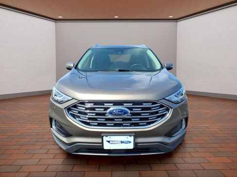 Used 2019 Ford Edge Titanium w/ Cold Weather Package AWD/4WD image 3