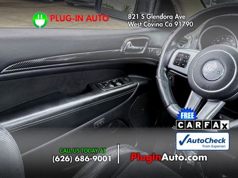 Used 2012 Jeep Grand Cherokee SRT8 w/ Luxury Group II AWD/4WD image 16