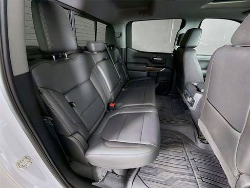 Used 2019 GMC Sierra 1500 SLT w/ SLT Premium Package AWD/4WD image 30
