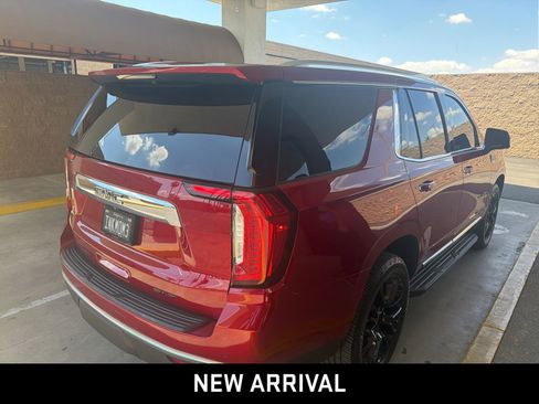 Certified 2022 GMC Yukon SLT w/ SLT Premium Package RWD image 4