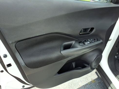 Used 2024 Nissan Kicks S FWD image 9