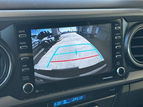 Used 2022 Toyota Tacoma TRD Off-Road image 20