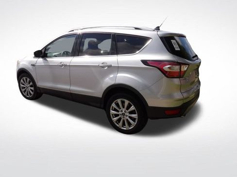 Used 2018 Ford Escape Titanium FWD image 11