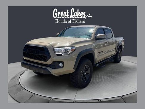 Used 2017 Toyota Tacoma TRD Off-Road w/ Tow Package AWD/4WD image 1