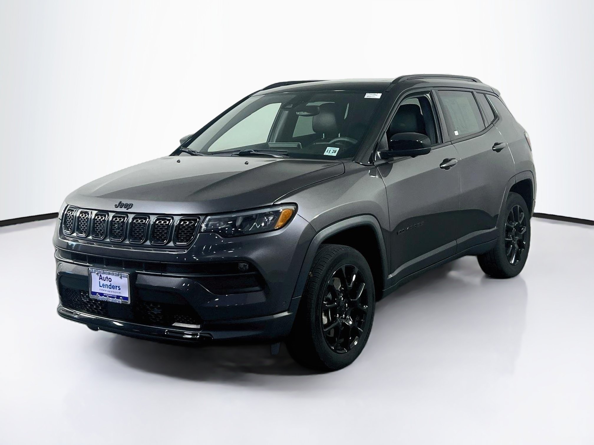Used 2023 Jeep Compass Latitude w/ Sun and Sound Group AWD/4WD image 1