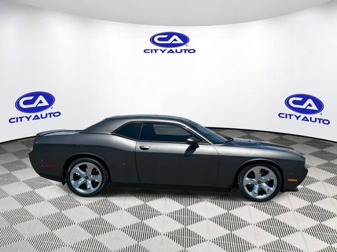 Used 2013 Dodge Challenger R/T RWD image 2