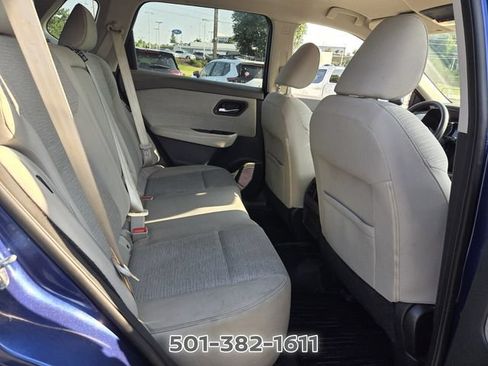 Used 2022 Nissan Rogue SV FWD image 17