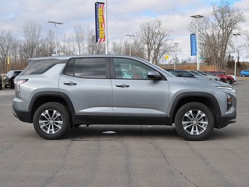 New 2026 Chevrolet Equinox LT w/ Convenience Package II image 2