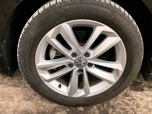 Used 2020 Volkswagen Passat 2.0T SE image 8