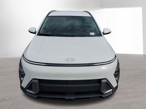 Used 2025 Hyundai Kona SEL AWD/4WD image 46
