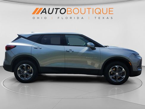 Used 2025 Chevrolet Blazer LT FWD image 11