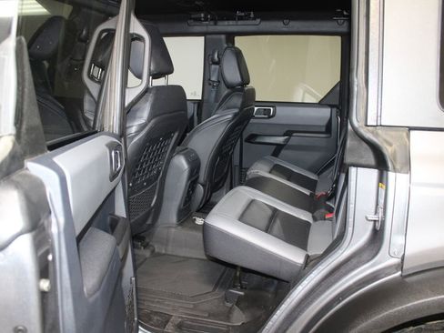 Used 2024 Ford Bronco Black Diamond image 26