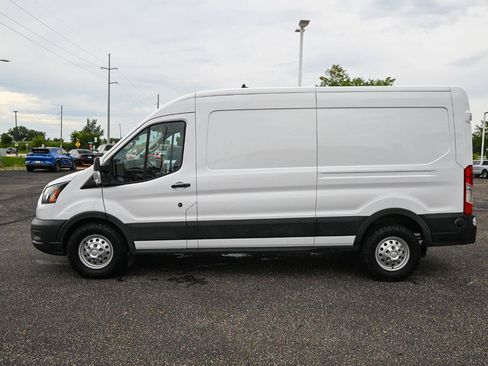Used 2025 Ford Transit 250 148 Medium Roof Extended AWD w/ Load Area Protection Package image 8