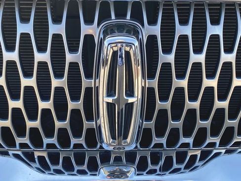 Used 2023 Lincoln Nautilus Reserve w/ Equipment Group 201A AWD/4WD image 32