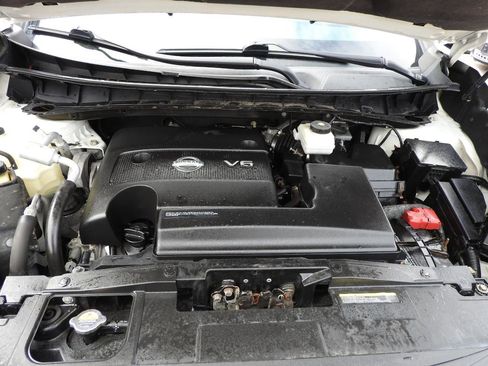 Used 2018 Nissan Murano SV w/ Premium Package image 16