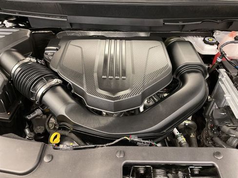 Used 2025 Chevrolet Traverse RS w/ LPO, Floor Liner Package FWD image 29
