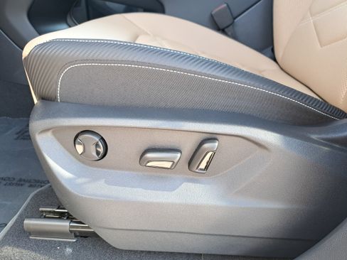 New 2026 Volkswagen Atlas Cross Sport SE FWD image 26