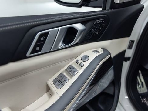 Certified 2025 BMW X7 M60i AWD/4WD image 12