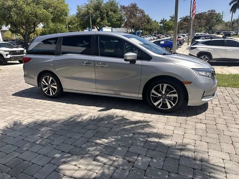 Used 2023 Honda Odyssey Touring image 15
