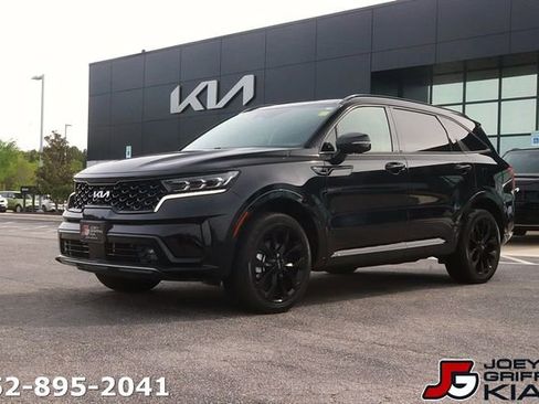 Certified 2023 Kia Sorento SX AWD/4WD image 1