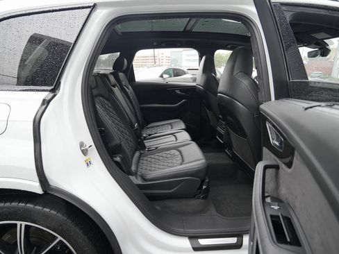 Used 2020 Audi SQ7 Prestige w/ Prestige Package image 21