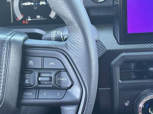 Used 2025 Toyota Tacoma TRD Pro AWD/4WD image 28