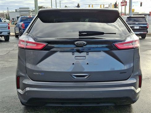 Used 2022 Ford Edge SE w/ Black Appearance Package image 5