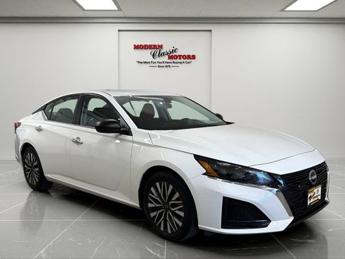 Used 2025 Nissan Altima 2.5 SV FWD image 7
