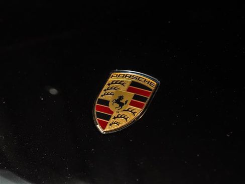 Used 2021 Porsche Macan Turbo AWD/4WD image 19