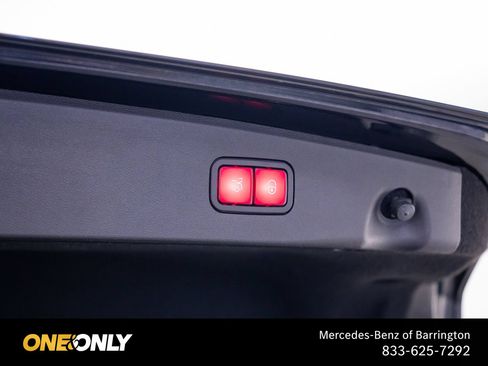 Used 2011 Mercedes-Benz E 550 4MATIC Sedan image 35