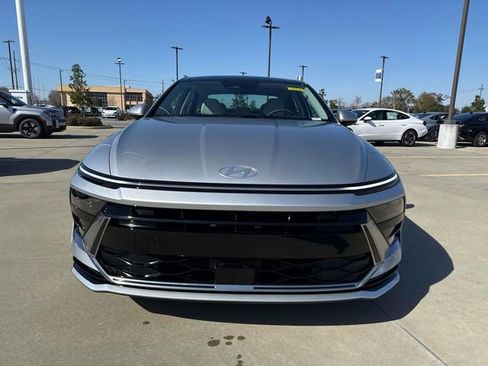 New 2026 Hyundai Sonata SEL FWD image 2