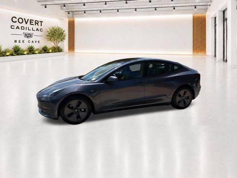 Used 2023 Tesla Model 3 Standard Range RWD image 5