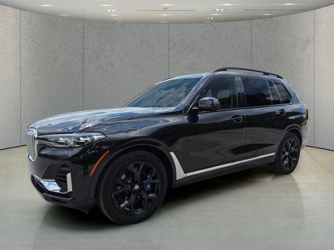 Used 2022 BMW X7 xDrive40i AWD/4WD image 10