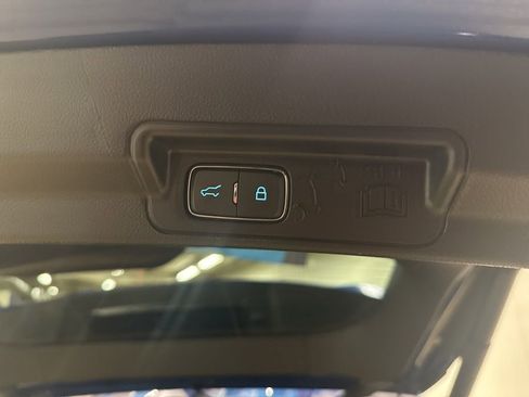 Certified 2022 Ford Explorer XLT w/ Equipment Group 202A image 35