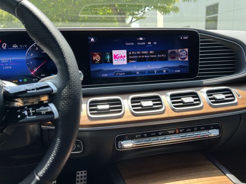 Certified 2024 Mercedes-Benz GLS 450 4MATIC image 31