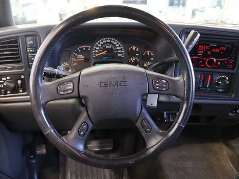 Used 2005 GMC Sierra 2500 SLE w/ Heavy-Duty Power Package AWD/4WD image 81
