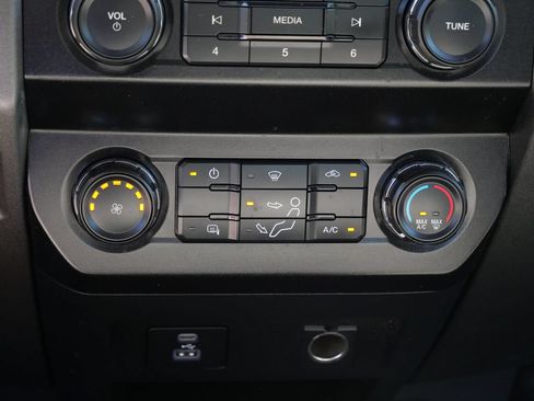 Used 2022 Ford F350 XL w/ Power Equipment Group AWD/4WD image 23