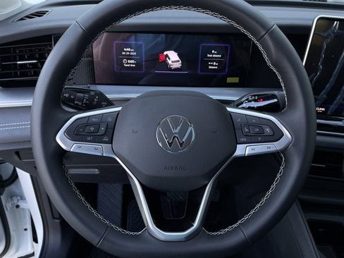 New 2026 Volkswagen Tiguan SE image 15