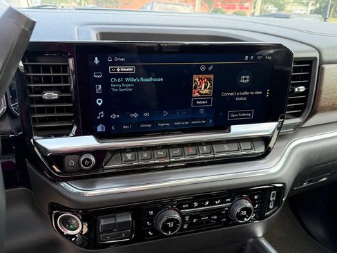 Used 2025 Chevrolet Silverado 2500 High Country w/ High Country Premium Package AWD/4WD image 20