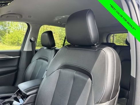 Used 2023 Jeep Grand Cherokee Limited w/ Black Appearance Package AWD/4WD image 6