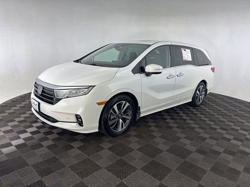 Used 2023 Honda Odyssey Touring image 5