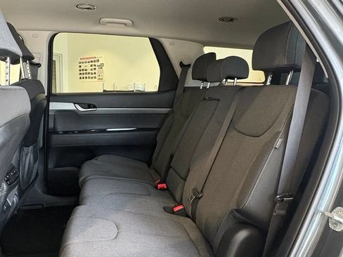 Used 2023 Hyundai Palisade SE AWD/4WD image 12