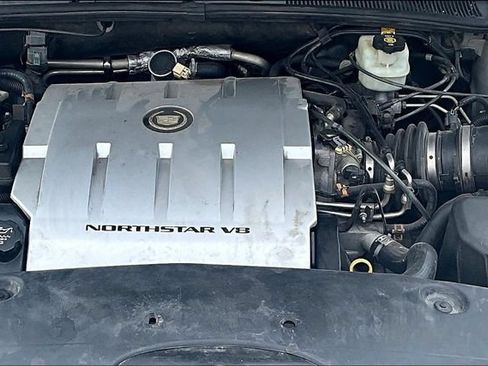 Used 2005 Cadillac De Ville w/ Limited Edition Package FWD image 29