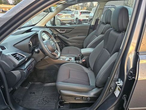 Used 2024 Subaru Forester Premium image 24