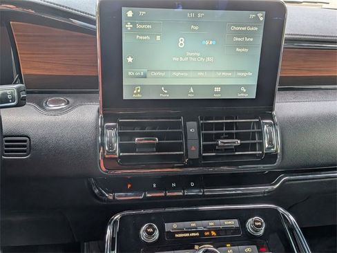 Used 2019 Lincoln Navigator Reserve image 20